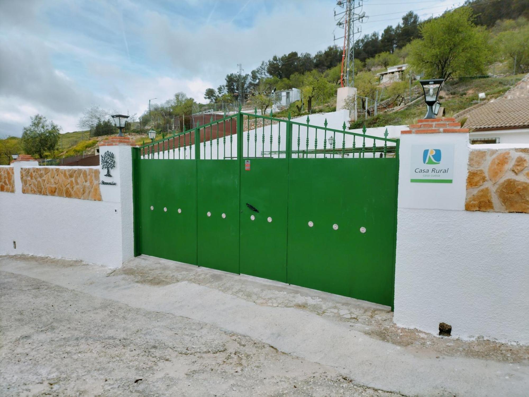 Casa Cueva El Olivo Villa Pegalajar ภายนอก รูปภาพ